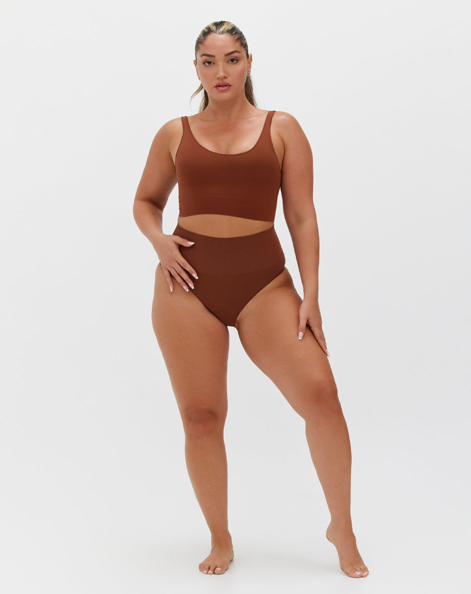 Seamless body smooth scoop neck top | Brown