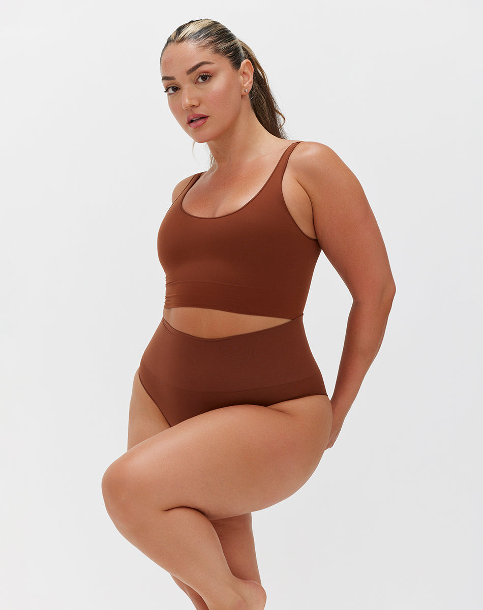 Seamless body smooth scoop neck top | Brown