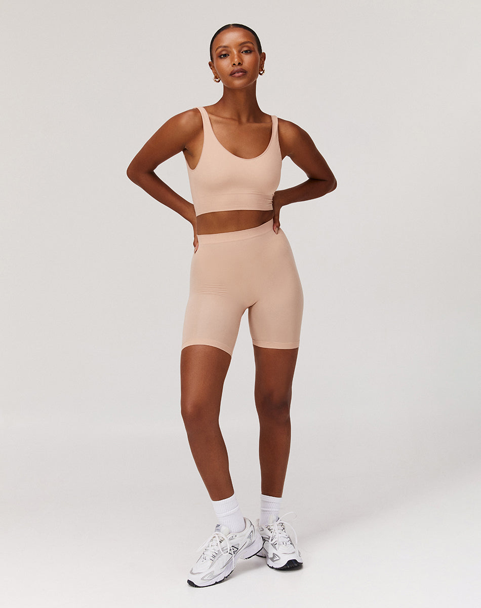 Seamless body smooth scoop neck top | Nude