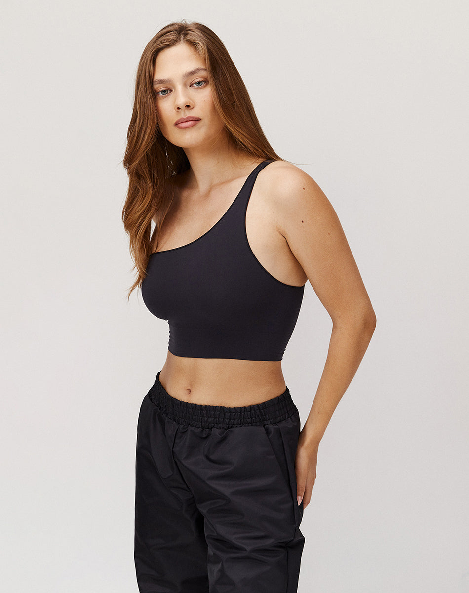 Seamless body smooth one shoulder top | Black