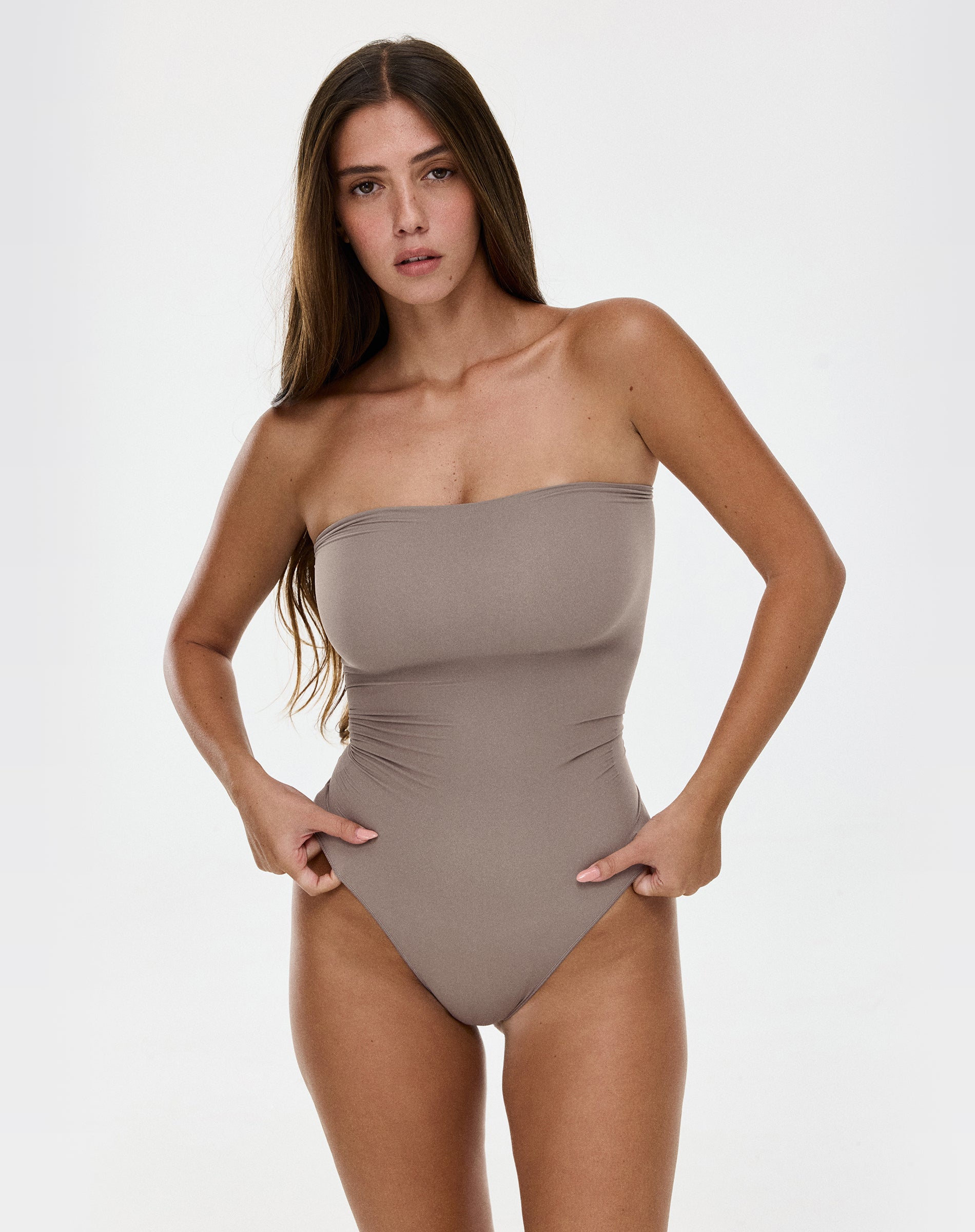 Ultra-thin seamless forming strapless bodysuit | Mocca