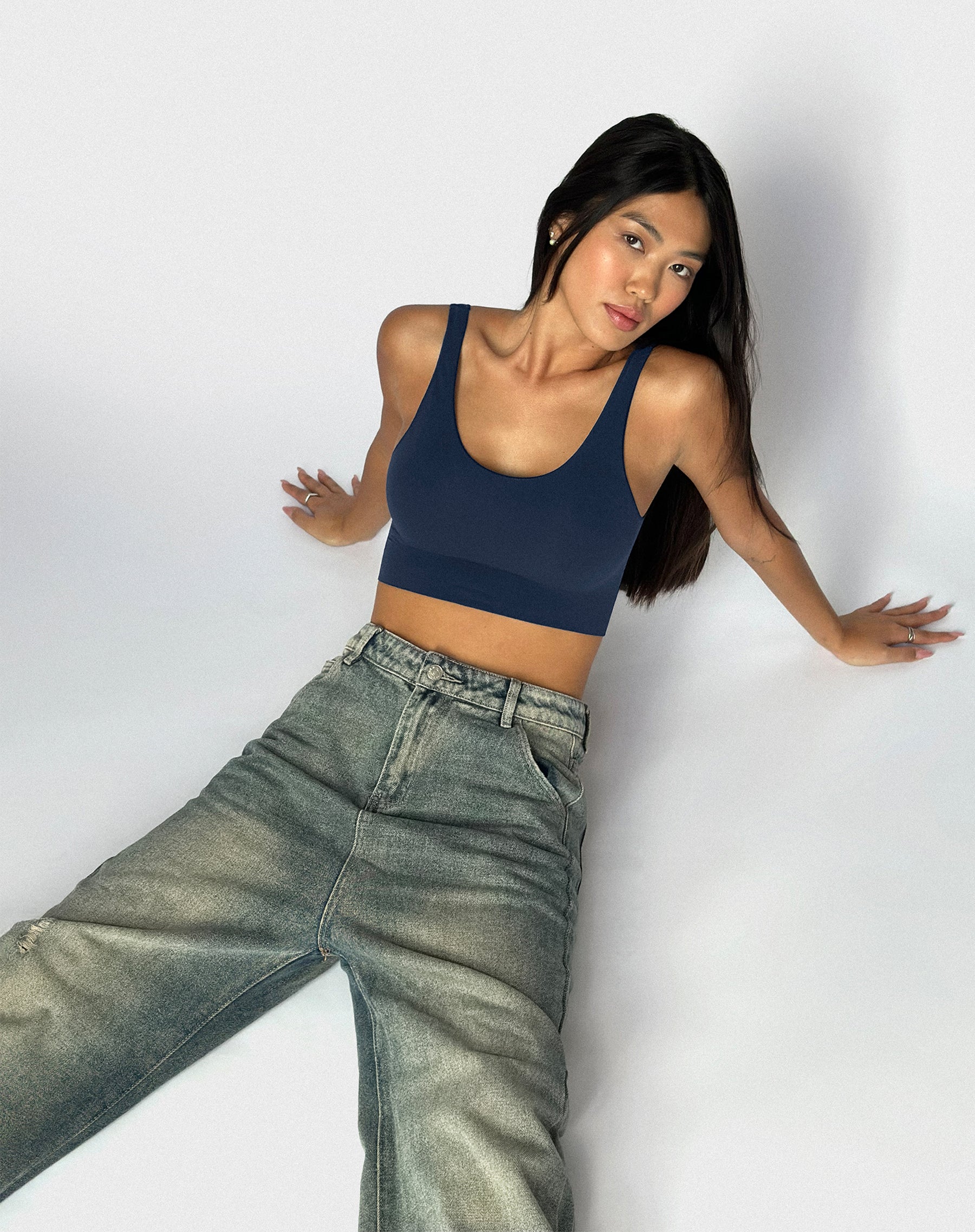 Seamless body smooth scoop neck top | Midnight